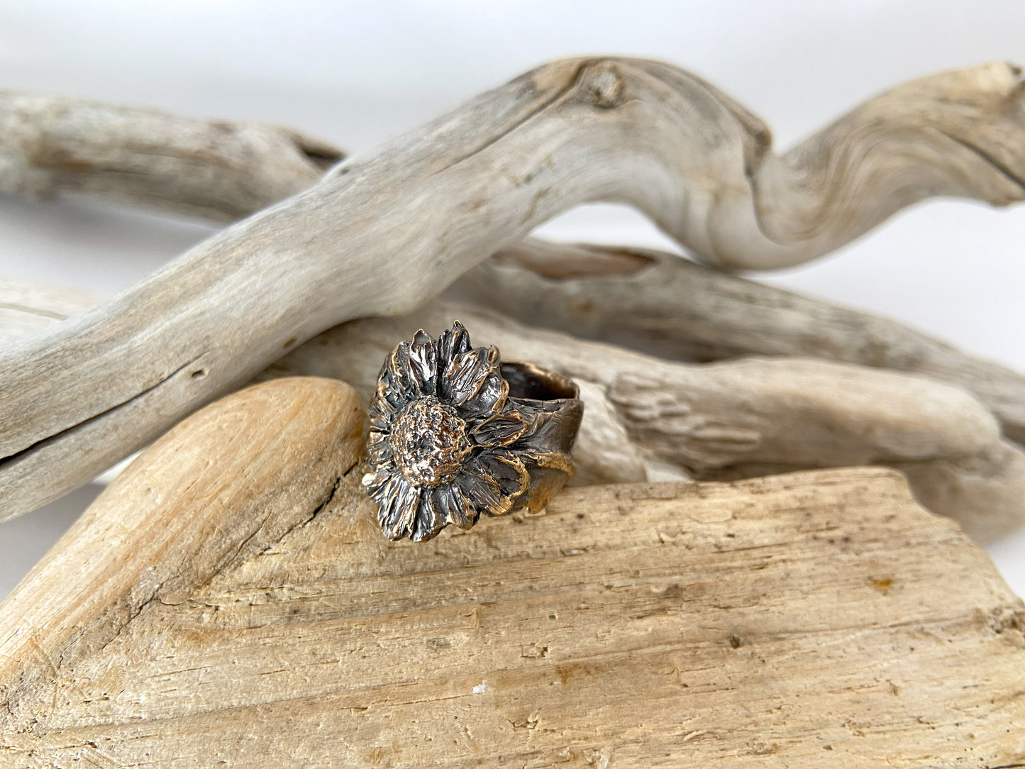 Ring: Beach flower
