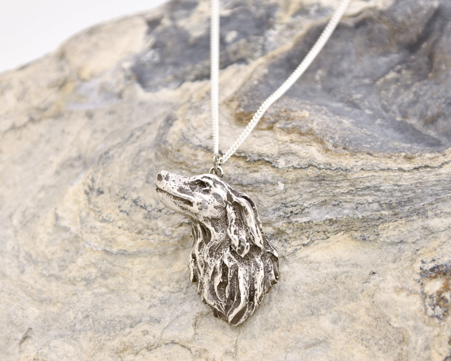 Pendant: Miss - a beautiful mixture portrait